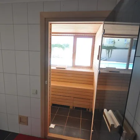 Aqua Diamond Residence *